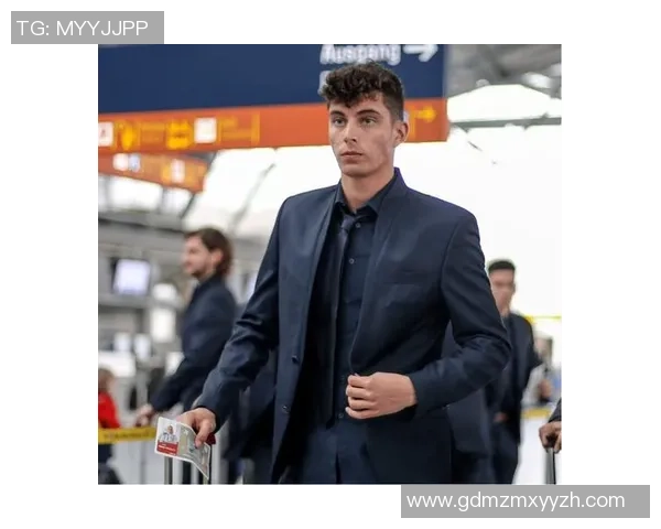 足球明星穿西装的魅力瞬间展现时尚与运动的完美结合